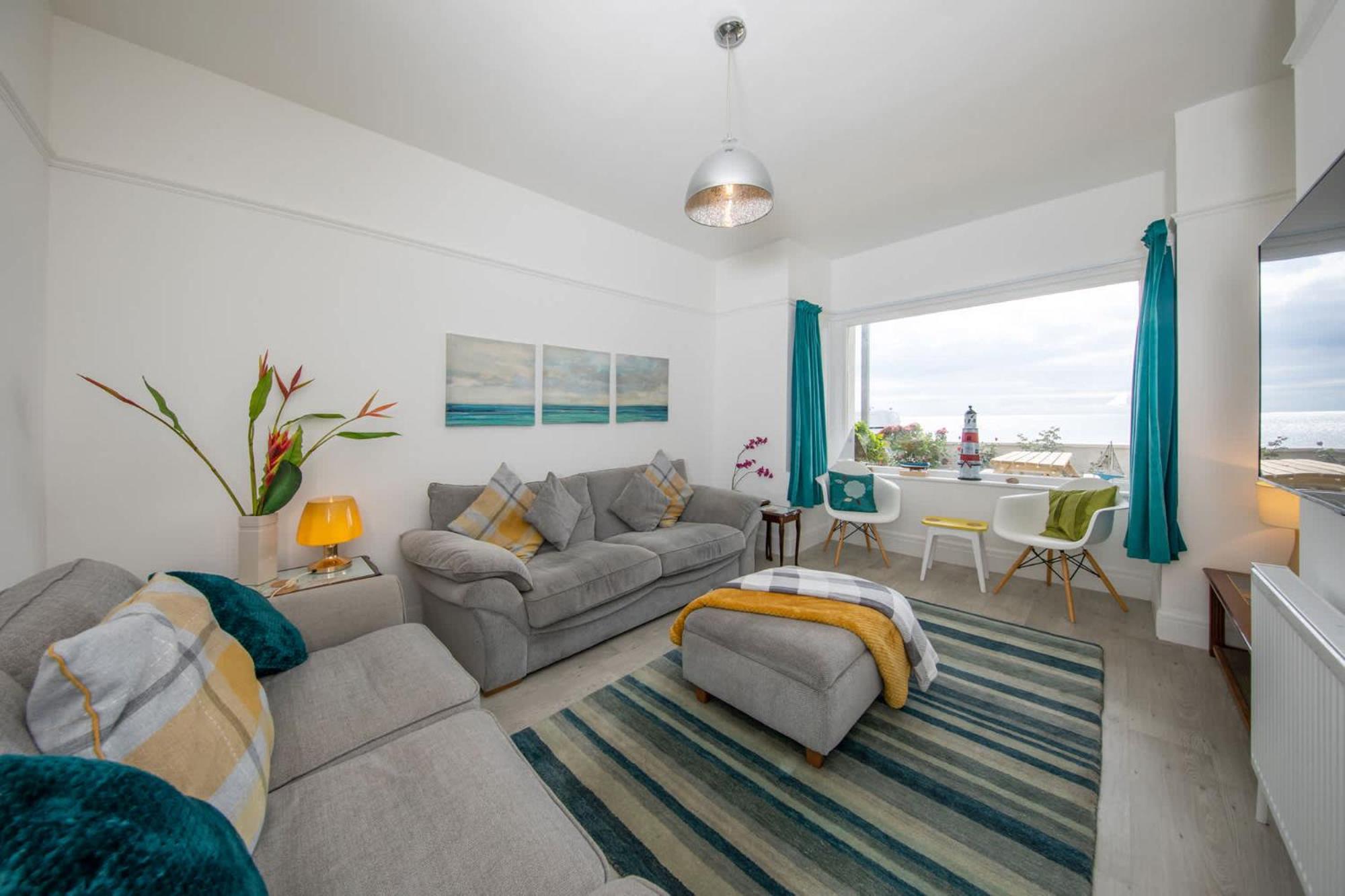 Absolute Beachfront With Decked Garden Oasis And Views Bognor Regis Esterno foto