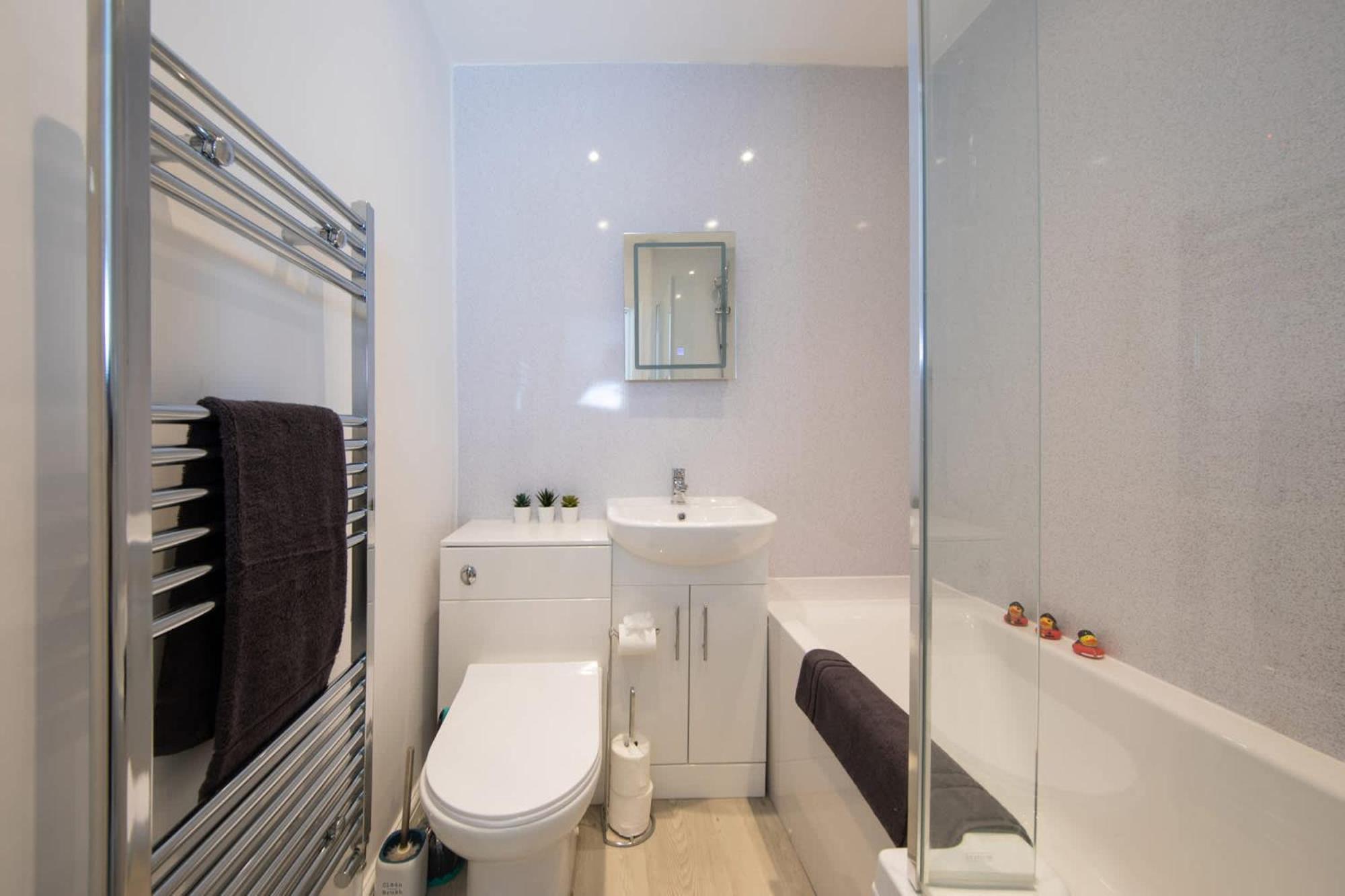 Absolute Beachfront With Decked Garden Oasis And Views Bognor Regis Esterno foto