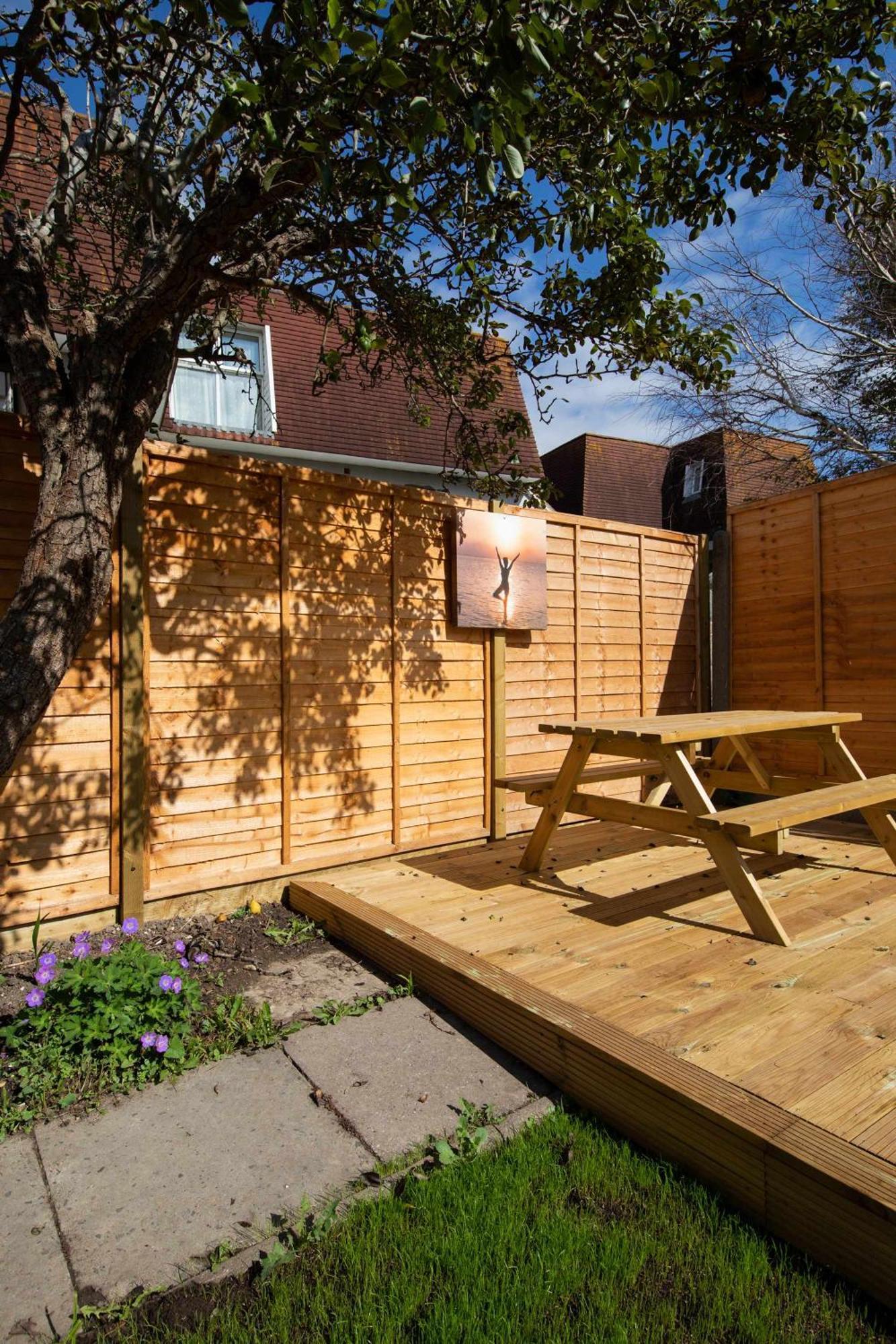 Absolute Beachfront With Decked Garden Oasis And Views Bognor Regis Esterno foto